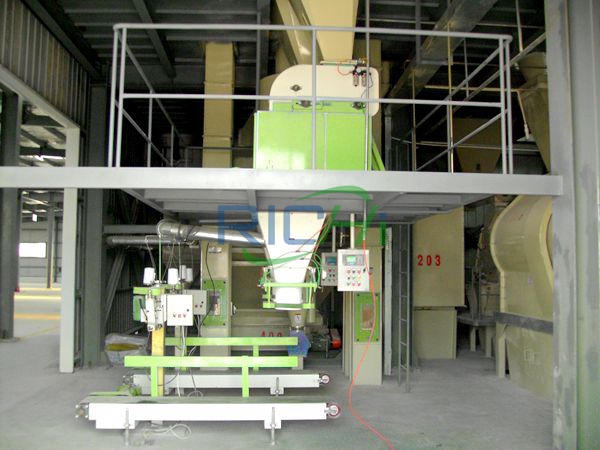 Packing System on the chicken feed production line