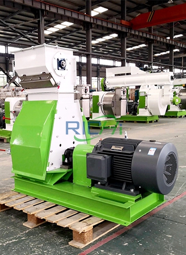 Wood hammer mill