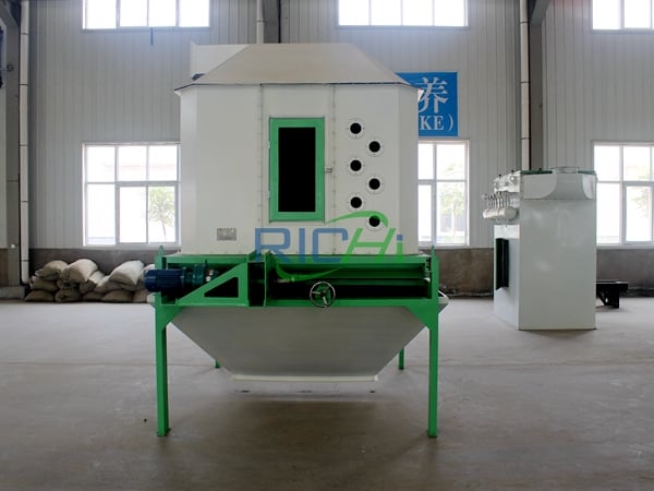 Feed pellet cooler